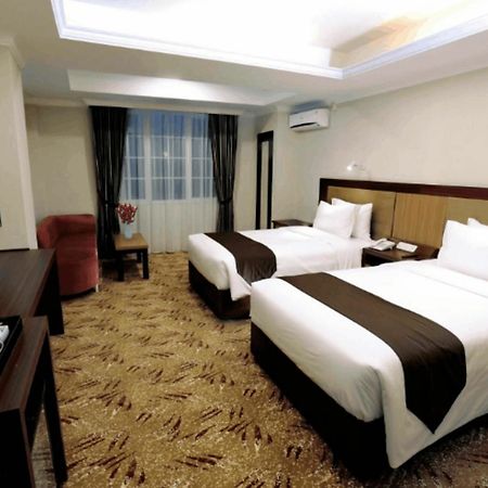 Grand Asrilia Hotel Bandung Eksteriør billede